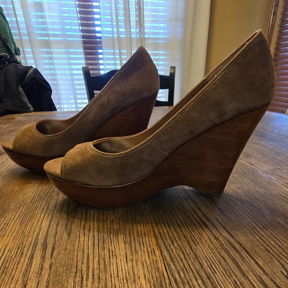 NWOT Wedge Platform Tan/Camel Suede Leather NINE WEST Sz 10